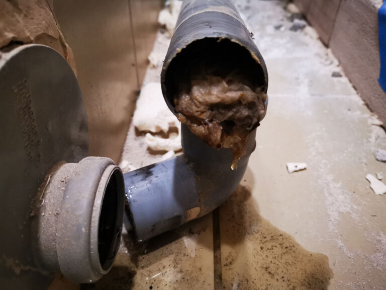 What Causes Air in Water Pipes and How Do I Remove It?